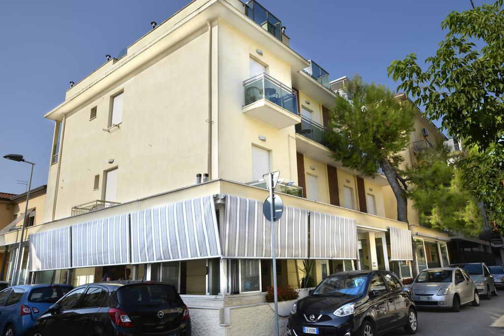 Hotel Ave Rimini Eksteriør billede